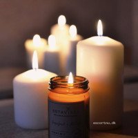 Holstebro Tantra-massage hos mig Tina uddannet Passioneret og erotisk både mænd og kvinder er velkommen