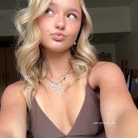 BETTINA BEST SERVICES & NAUGHTY GIRL