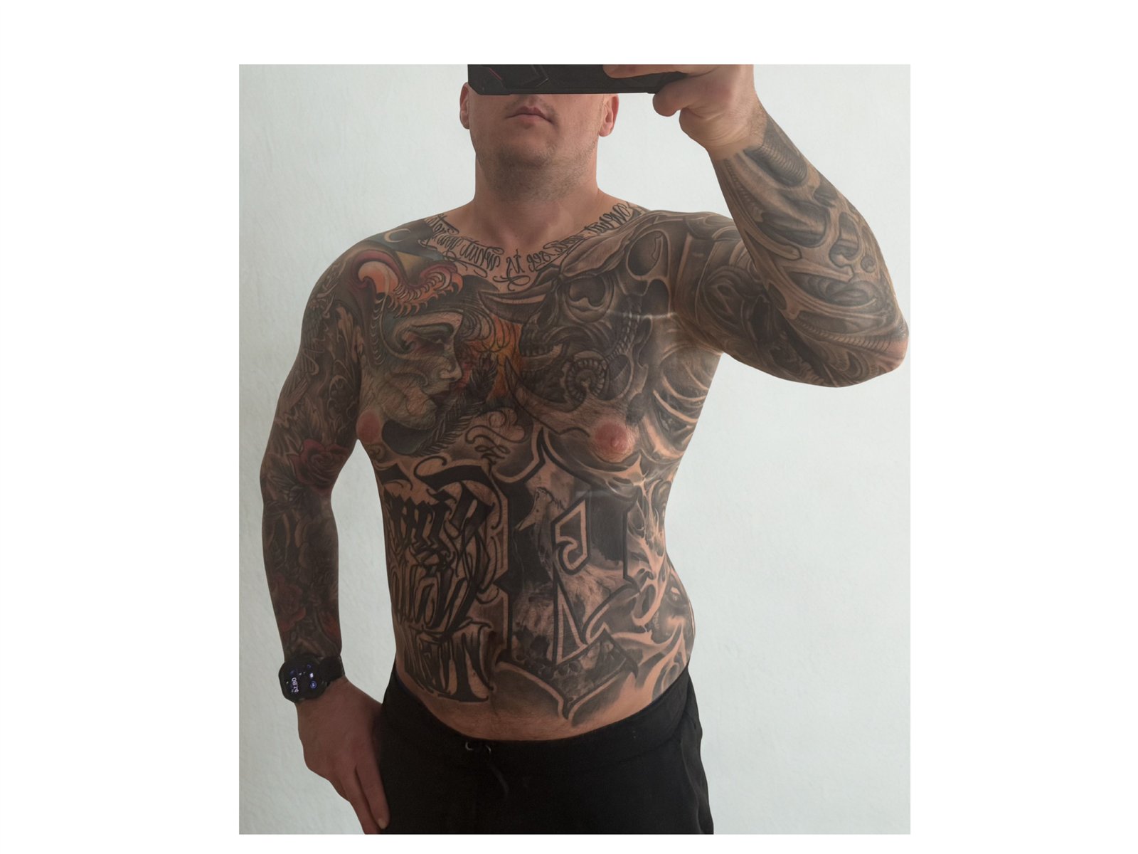 Tattoo Escort tilbyder fræk sex