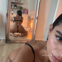 Gaby 😍😍 Viby ❤️ Horny and wet 💦💦 My ass is ready for getting licked 👅