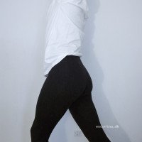 Dansk dreng - Åbent idag fra kl. 06 - 22. NYT NU OGSÅ MED DILDO LEG!Ung bisexuel boy toy. Pæredansk, smilende, sød, ung, slank - Nørresundby