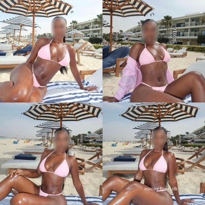 Chloe first time in Danmark come and try a young teenag body I love deep throat and face sitting. New In Nykøbing F