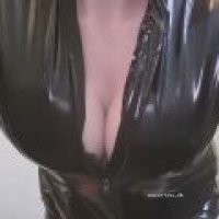 Fredag 10-12 få tider så skriv nu 😜Crossdresser søger ældre 50 + med stor tyk pik i Nordjylland